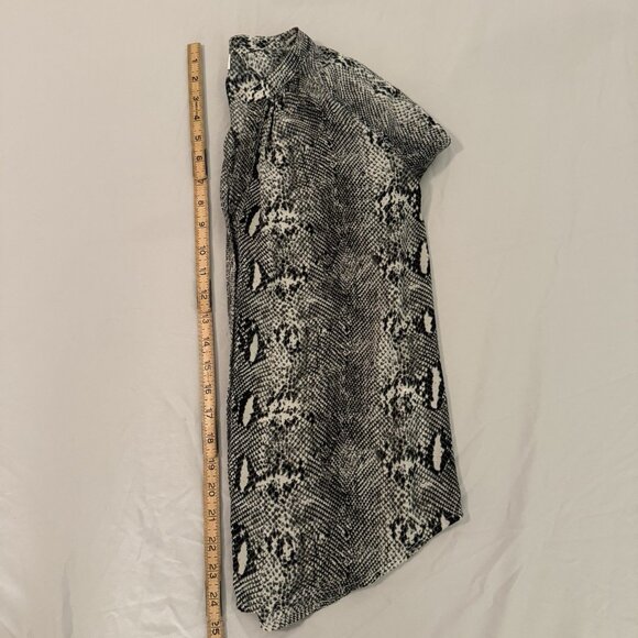 J Crew Women’s Long Sleeve Snakeskin Print Button Up Raglan Top Size Sm V-Neck - Picture 7 of 7